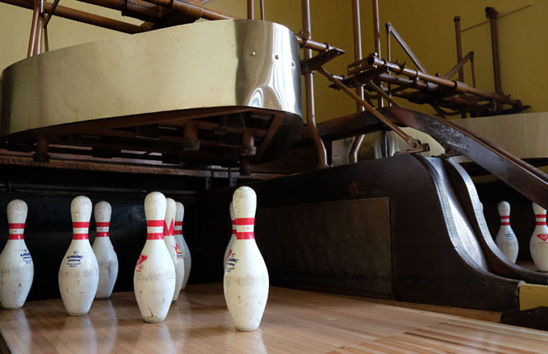 bowling pin setting machine for sale